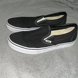 MEN BLACK AND WHITE SLIP ON VANS